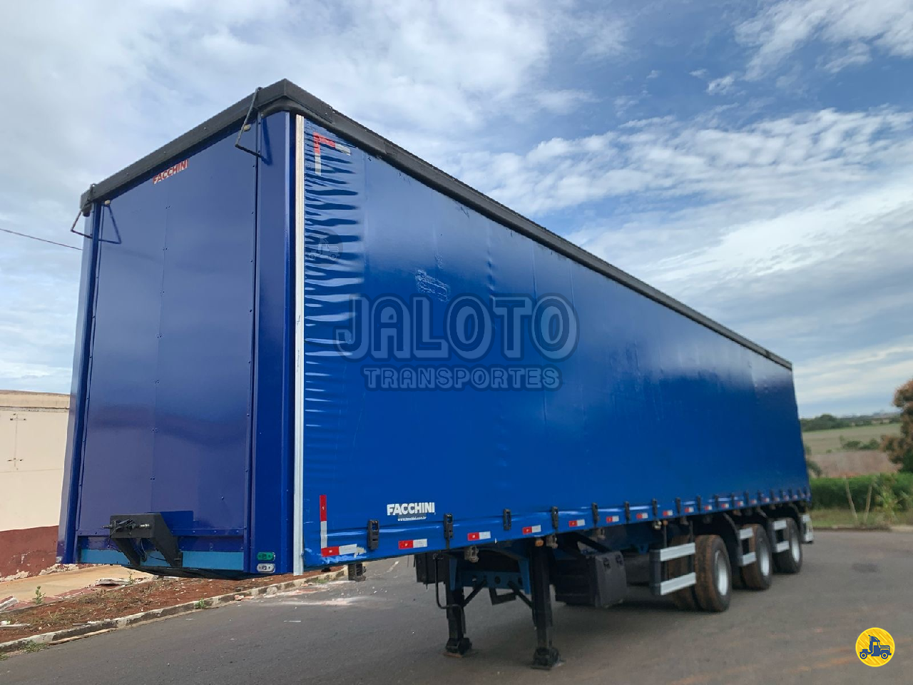 CARRETA SEMI-REBOQUE BAU SIDER Reta Jaloto Transportes MARINGA PARANÁ PR